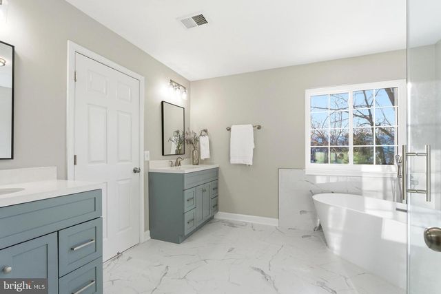 613 BRIAN THOMAS CT SE, Leesburg, VA 20175