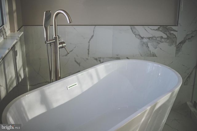 613 BRIAN THOMAS CT SE, Leesburg, VA 20175