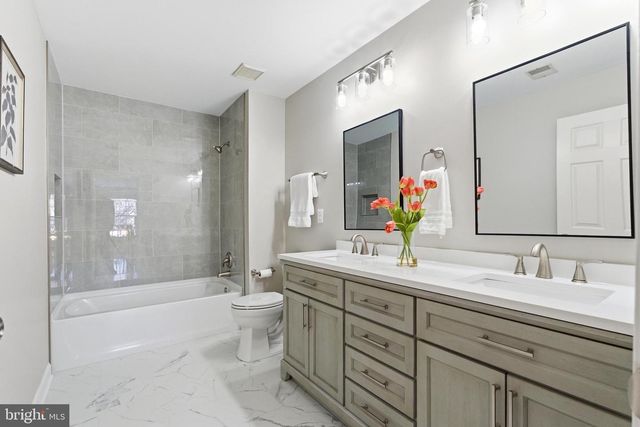 613 BRIAN THOMAS CT SE, Leesburg, VA 20175