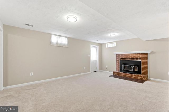 613 BRIAN THOMAS CT SE, Leesburg, VA 20175