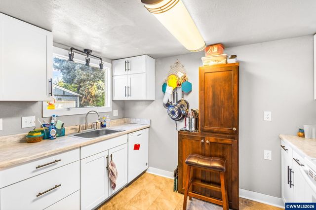 317 4th Av SE, Albany, OR 97321