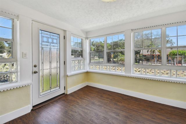 1925 52ND STREET S, Gulfport, FL 33707