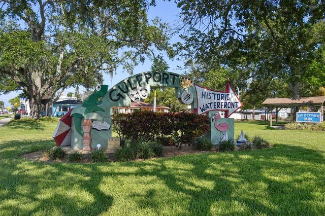 1925 52ND STREET S, Gulfport, FL 33707