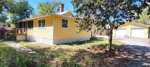 735 MONTREVILLE AVE, Deland, FL 32724