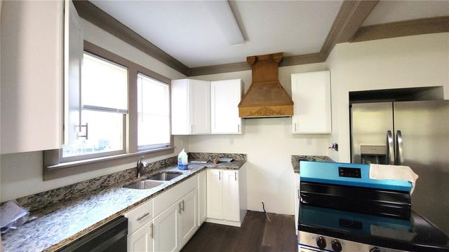 735 MONTREVILLE AVE, Deland, FL 32724