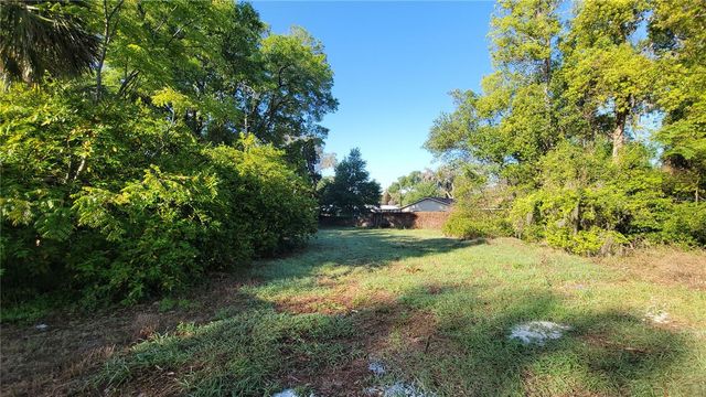 735 MONTREVILLE AVE, Deland, FL 32724