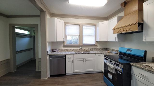 735 MONTREVILLE AVE, Deland, FL 32724