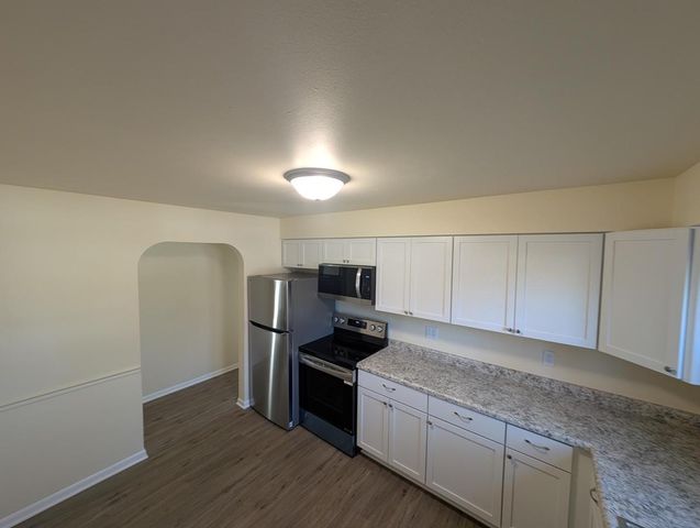 1920 W Memorial Drive, Janesville, WI 53548