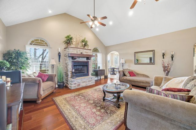 2545 Copperwood Drive, Lebanon, MO 65536