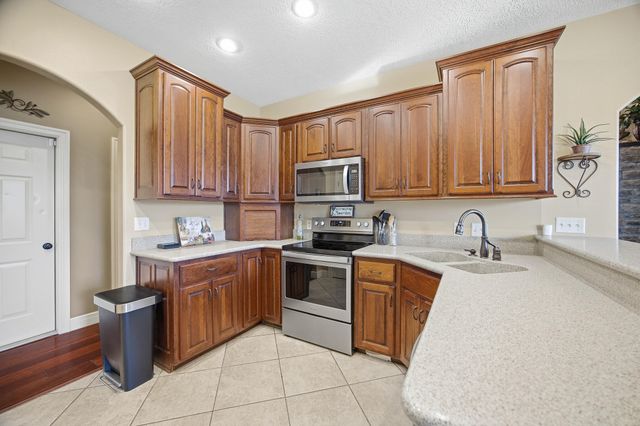 2545 Copperwood Drive, Lebanon, MO 65536