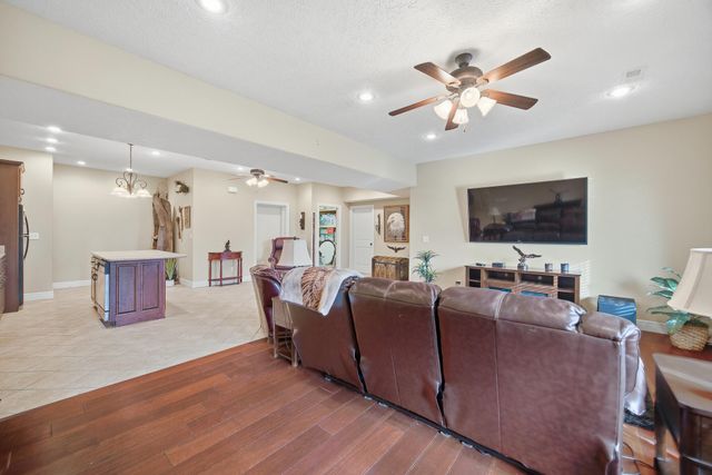 2545 Copperwood Drive, Lebanon, MO 65536