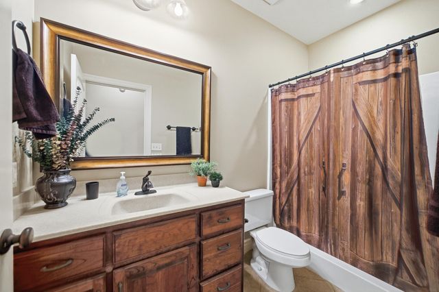 2545 Copperwood Drive, Lebanon, MO 65536