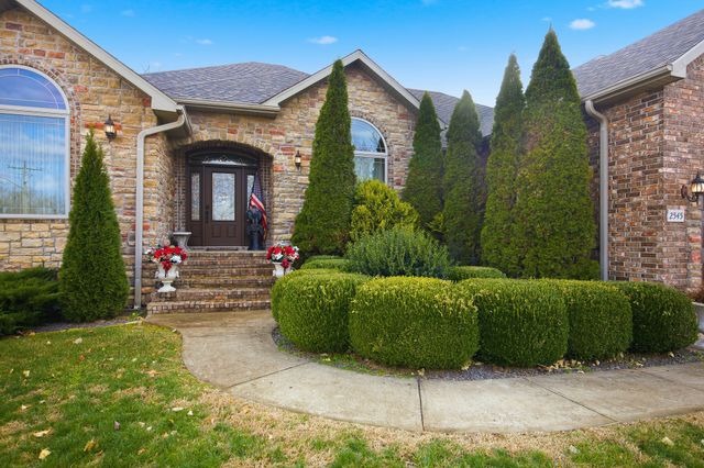 2545 Copperwood Drive, Lebanon, MO 65536