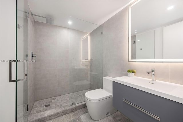 204 Sunrise Dr 204B, Key Biscayne, FL 33149