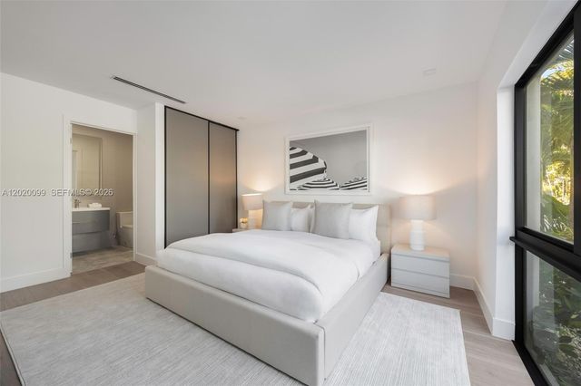 204 Sunrise Dr 204B, Key Biscayne, FL 33149