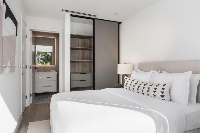 204 Sunrise Dr 204B, Key Biscayne, FL 33149