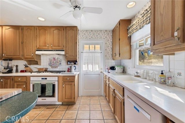 9950 Delco, Chatsworth (los Angeles), CA 91311