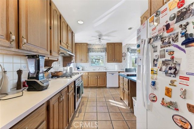 9950 Delco, Chatsworth (los Angeles), CA 91311