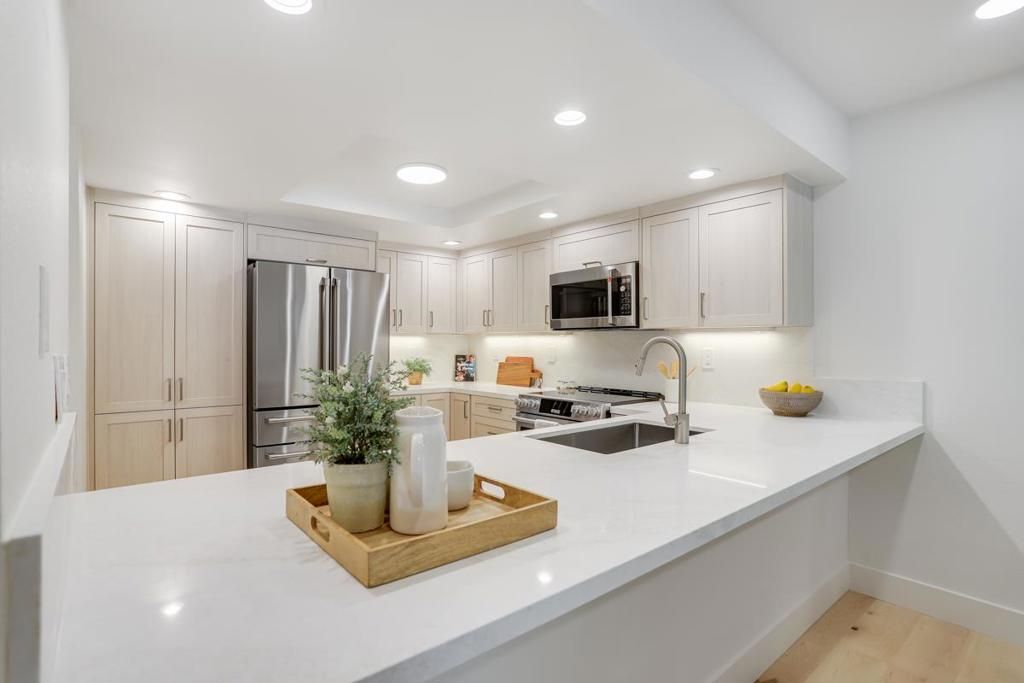 Image 12 of property listing at 223 Saratoga Avenue, Santa Clara, CA 95050