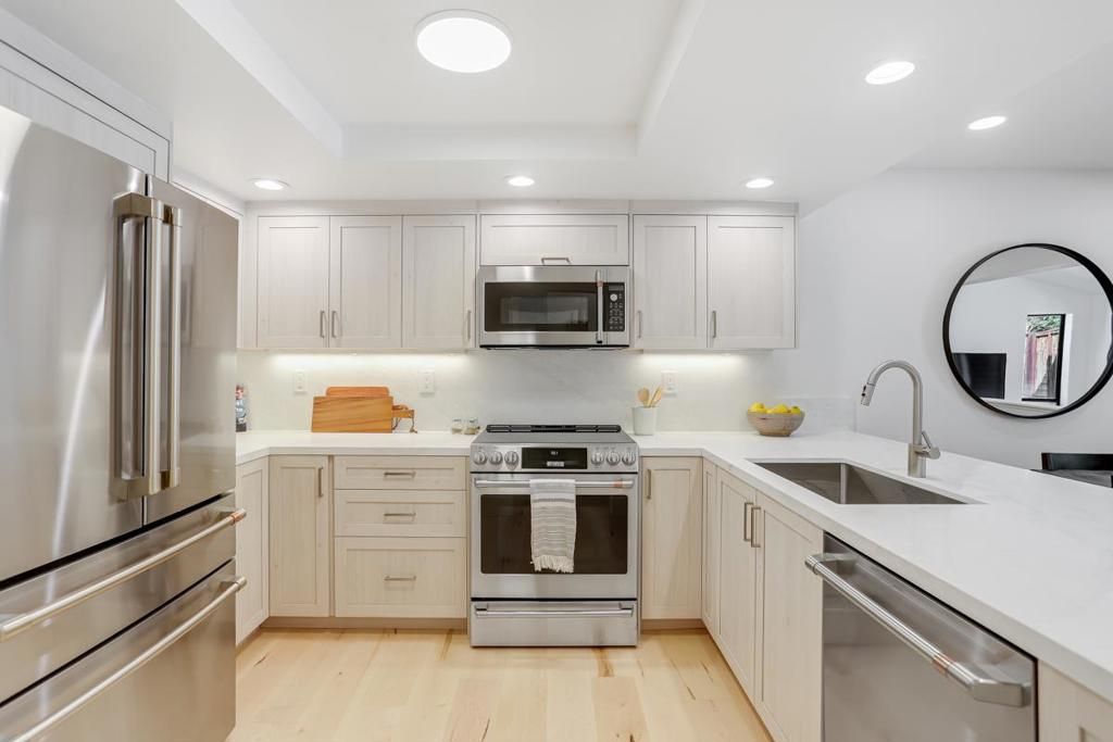 Image 13 of property listing at 223 Saratoga Avenue, Santa Clara, CA 95050