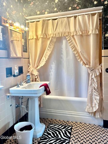 148 Brunswick Road, Brunswick, NY 12180