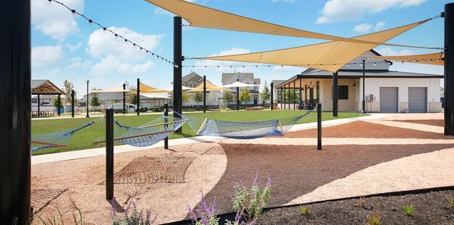 162 Hayloft LN, Elgin, TX 78621