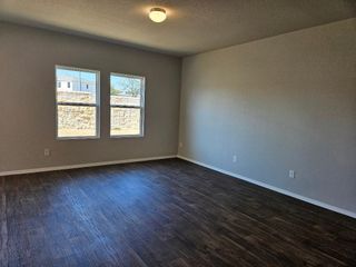 162 Hayloft LN, Elgin, TX 78621