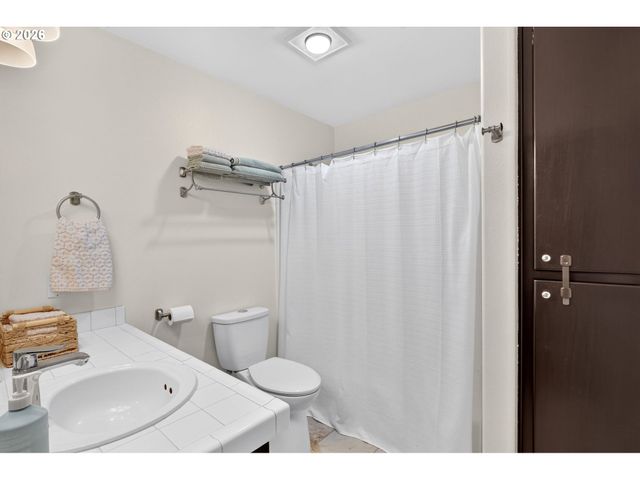 1914 Nw 31ST Ave, Camas, WA 98607