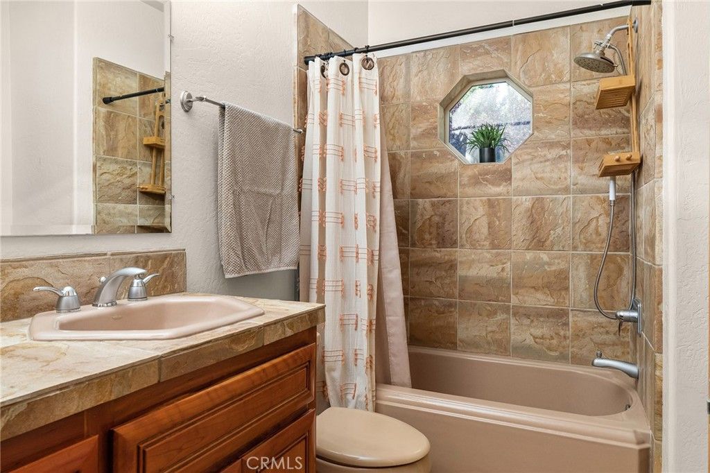Image 33 of property listing at 13940 Lindbergh Circle, Chico, CA 95973