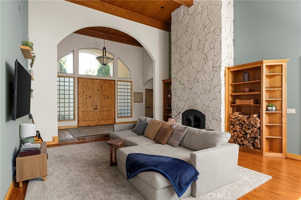 Image 7 of property listing at 13940 Lindbergh Circle, Chico, CA 95973
