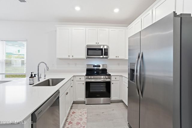 3976 ORNAMENTAL Lane, Jacksonville, FL 32217