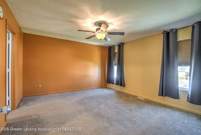 60 Lake Ridge Drive, Mason, MI 48854