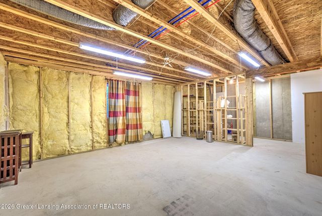 60 Lake Ridge Drive, Mason, MI 48854