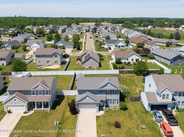 60 Lake Ridge Drive, Mason, MI 48854