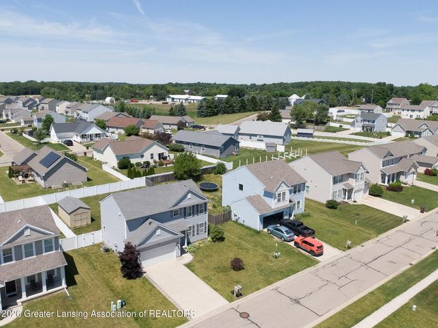 60 Lake Ridge Drive, Mason, MI 48854