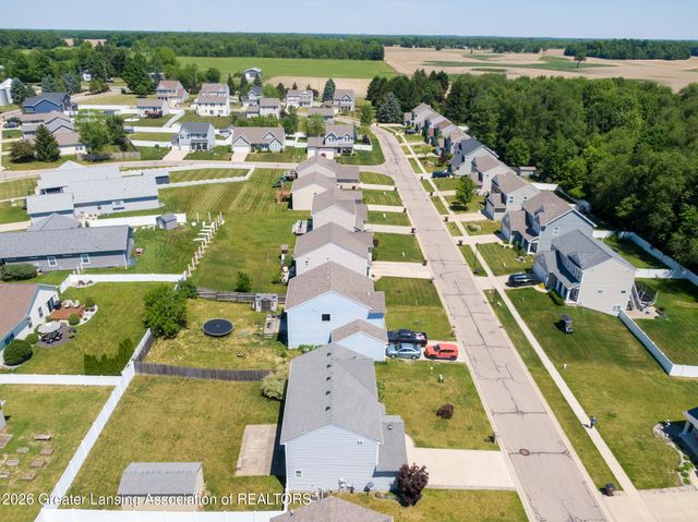 60 Lake Ridge Drive, Mason, MI 48854