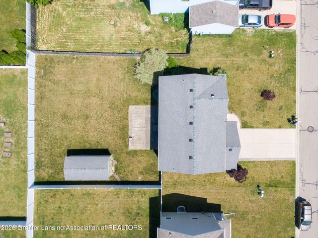 60 Lake Ridge Drive, Mason, MI 48854