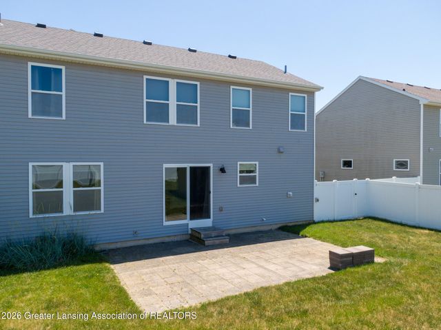 60 Lake Ridge Drive, Mason, MI 48854