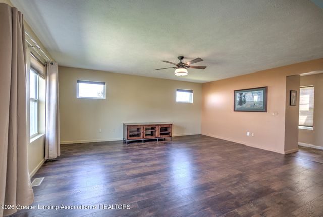 60 Lake Ridge Drive, Mason, MI 48854