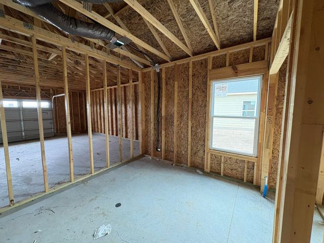 5709 Plumthicket St, Bel Aire, KS 67226