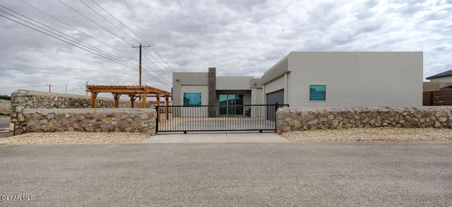 2228 MIKE PRICE Drive, El Paso, TX 79938