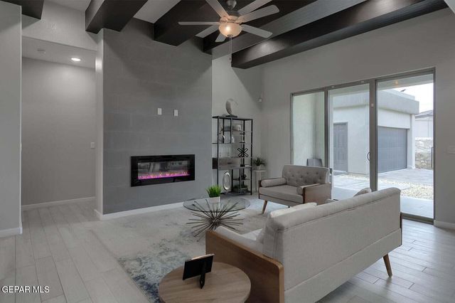 2228 MIKE PRICE Drive, El Paso, TX 79938