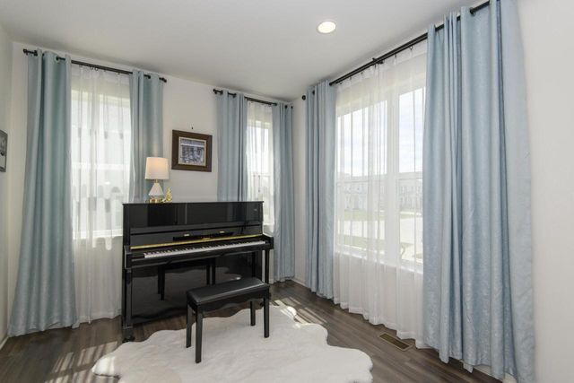 W241N5660 Maple Grove LANE, Sussex, WI 53089