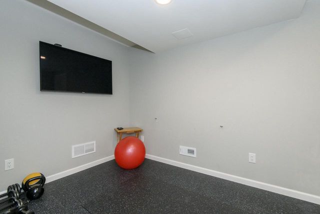 W241N5660 Maple Grove LANE, Sussex, WI 53089