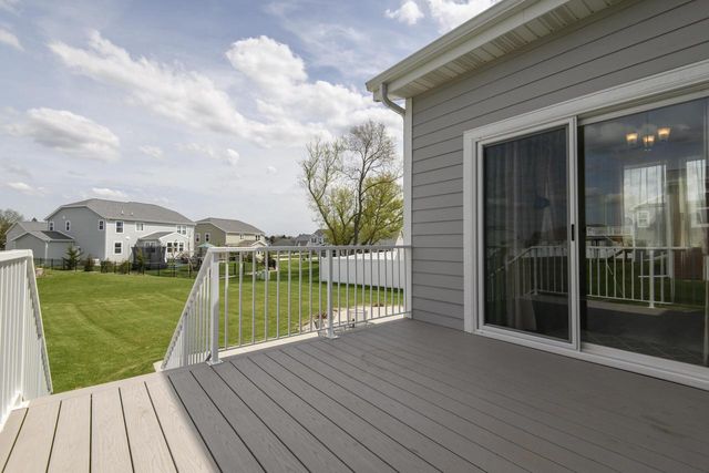 W241N5660 Maple Grove LANE, Sussex, WI 53089