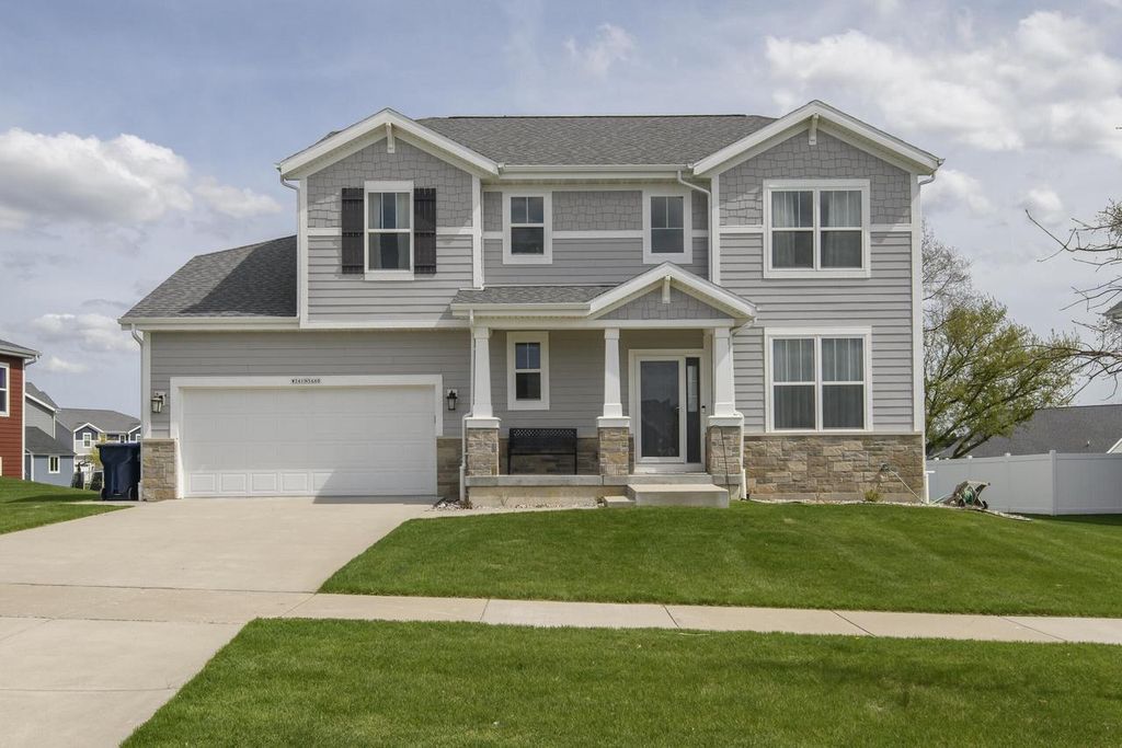 W241N5660 Maple Grove LANE, Sussex, WI 53089
