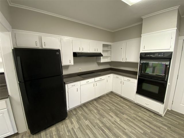 1068 College Street, Shreveport, LA 71104