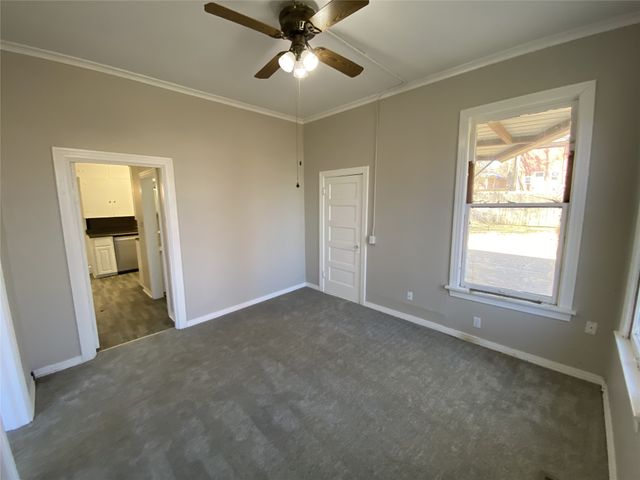 1068 College Street, Shreveport, LA 71104