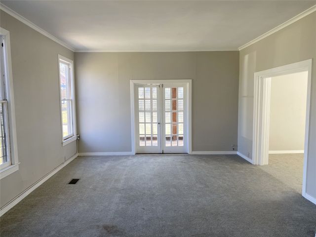 1068 College Street, Shreveport, LA 71104