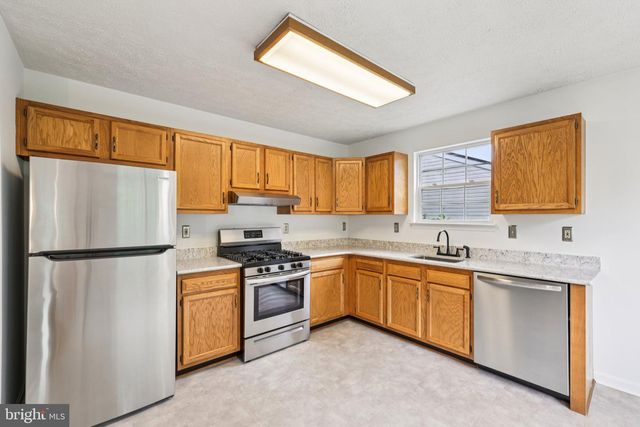 975 10TH ST, Pasadena, MD 21122